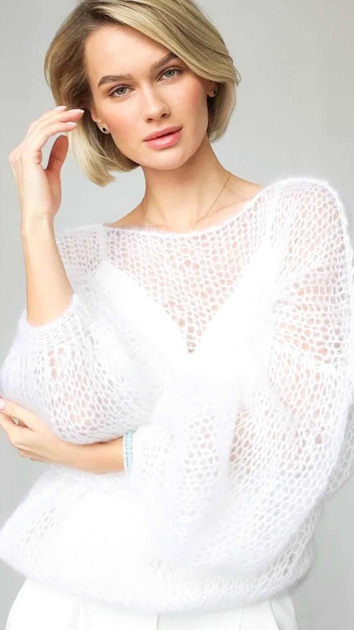 Gwyneth Mesh Pullover